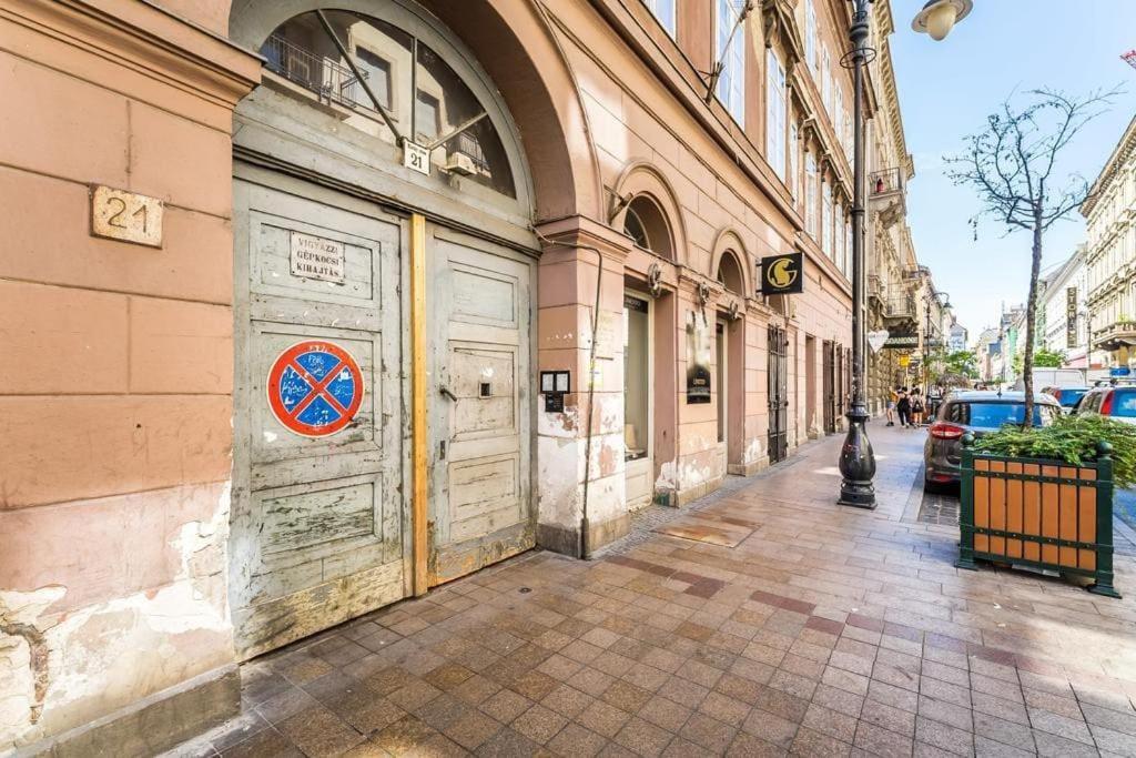Paralello Universo-Supercentral By Nw Budapest Exterior foto